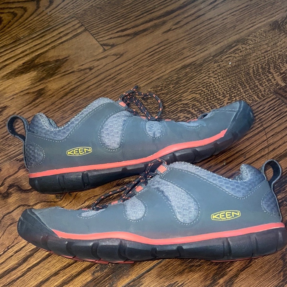 Keen Haven CNX  hiking Shoes! Women’s
 7